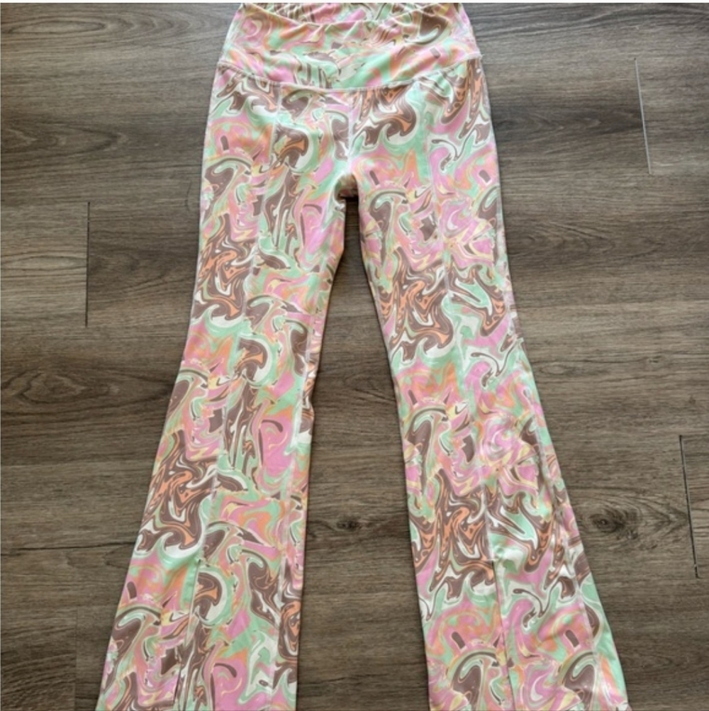 Pastel Swirl Flare Bell Votton Legguing Women NWT small